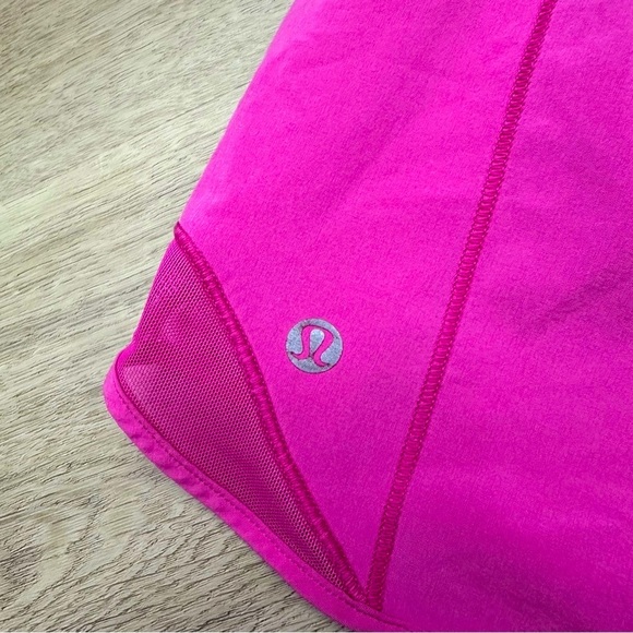 Lululemon Hotty Hot High-Rise Lined Short 2.5"
Purple Highlight - Picture 7 of 13
